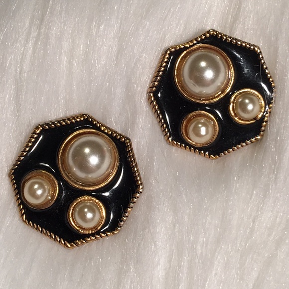Vintage Jewelry - Vintage Black White Gold Octagon Pierced Earrings
